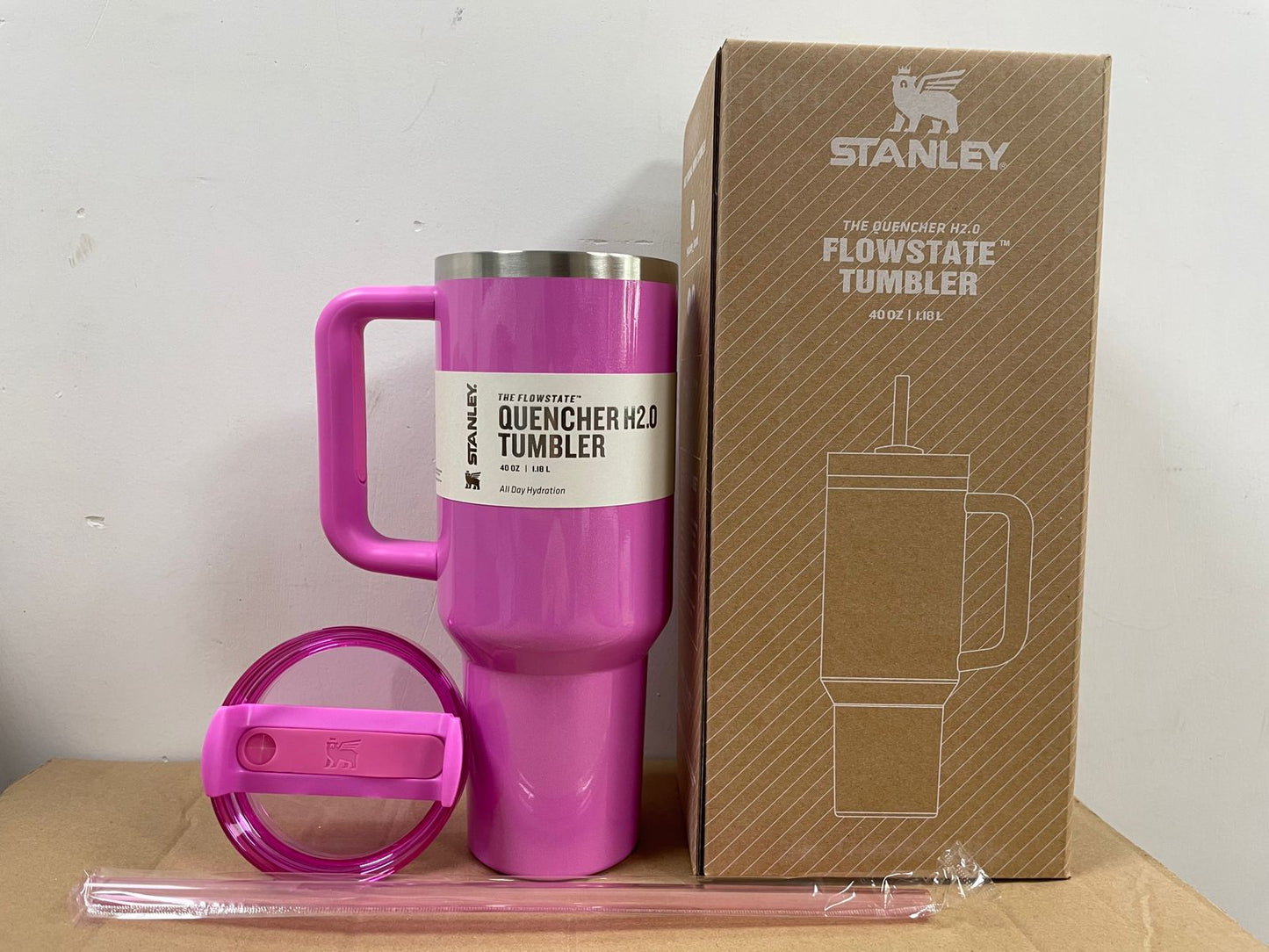 Stanley 40oz FUCHSIA PINK Quencher H2.0 Tumbler